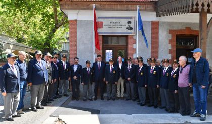 Başkan Tugay'dan Gazilere Sürpriz Ziyaret