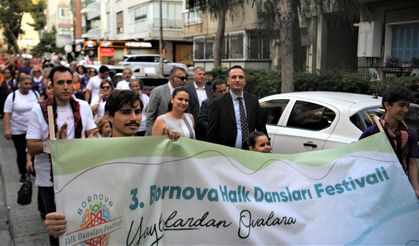 Bornova'da Halk Dansları Festivali Başladı