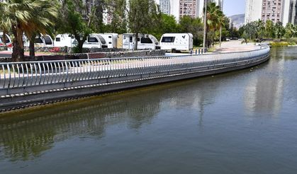 Karşıyaka Sahili'nde Deniz Taşkınlarına Önlem