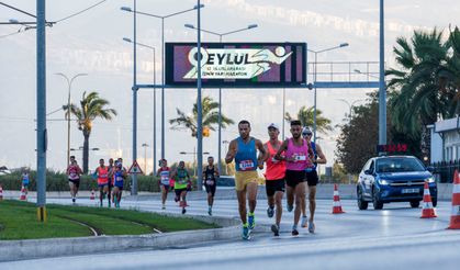 Uluslararası 9 Eylül İzmir Yarı Maratonu 12'nci Kez Koşuldu