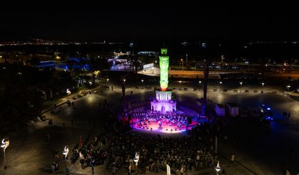 Atatürk Meydanı'nda Cumhuriyet Ruhuna Yakışır Konser