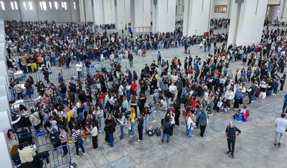 İZKİTAP Hafta Sonunda On Binleri Ağırladı