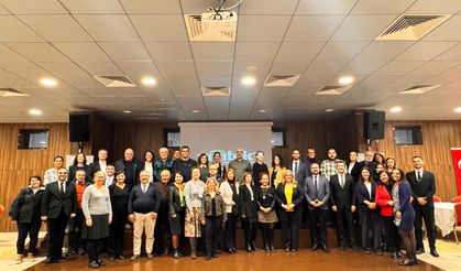 İleri Yaş Çalıştayı İzmir'in Yol Haritasını Belirleyecek