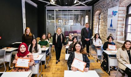 Başkan Tugay, Meslek Fabrikası'nda Güler Sabancı'yı Ağırladı