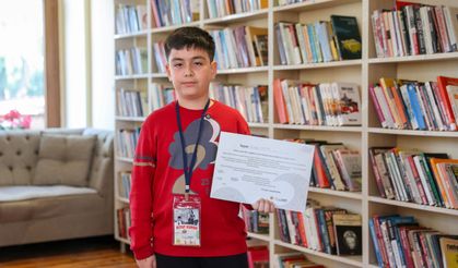 Buca Cumhuriyet Kütüphanesi'nin Minik Bağışçısı Rüzgar