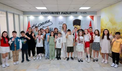 Başkan Mutlu Makam Koltuğunu Çocuklara Bıraktı