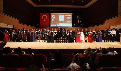 AASSM'de Sahne Gençlerin