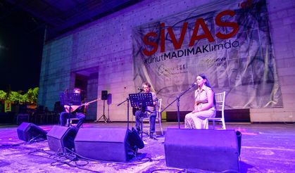 Madımak Katliamı Metin Kahraman'ın Şarkılarıyla Anıldı