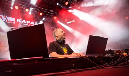 İzmir Enternasyonal Fuarı'nda 90'lar Gecesi