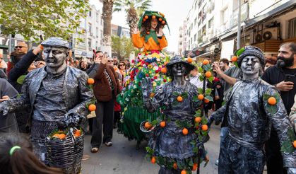 25. Mandalina Şenliği Üreticinin Yüzünü Güldürdü