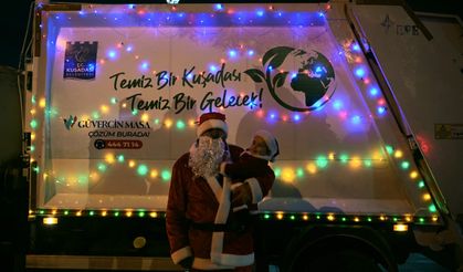 'Kuşadalı Noel Baba'dan Çocuklara Şeker, Büyüklere Çevre Mesajı