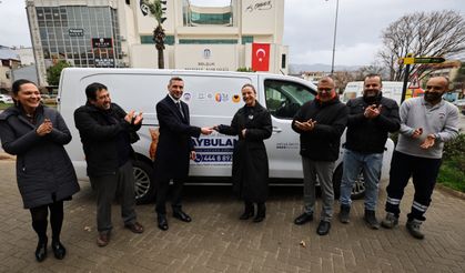 Efes Selçuk Belediyesi'ne Hayvan Ambulansı Bağışı