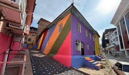 Gündoğan Mahallesi'ne Renkli Dokunuş: Sokak Baştan Sona Yenilendi