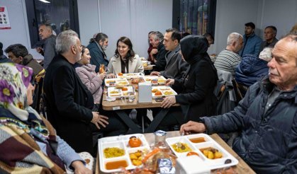 Başkan Ömer Eşki, İftarını Kızılay Mahallesi Sakinleriyle Yaptı