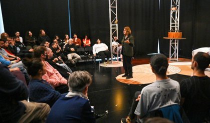 Tiyatronun Binlerce Yıllık Yolculuğu Bornova'da Anlatıldı