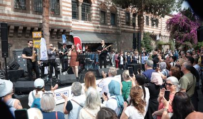Kemeraltı Şenliği Coşkulu Bir Açılışla Başladı
