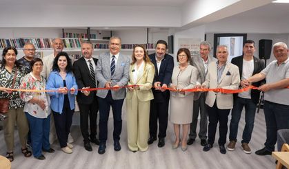 Konak'ta İki Cumhuriyet Kütüphanesi Daha Hizmete Açıldı