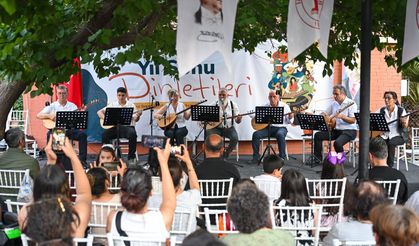 Bornova'da Müzik Rüzgarı: Sahne Sırası Kursiyerlerindi