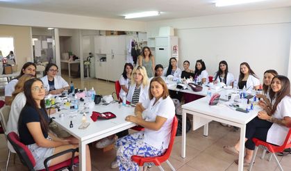 Konaklı Kadınlar Ücretsiz Kurslarla Meslek Öğreniyor