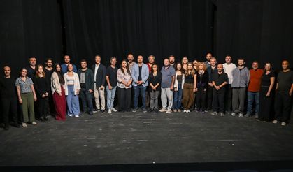 Bornova'da Tiyatro Coşkusu Kesintisiz Sürecek