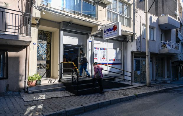 İZMAR'ın 15'inci Mağazası Gültepe'de Açıldı