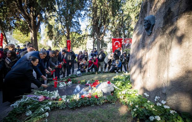 Zübeyde Hanım'a Duygusal Anma