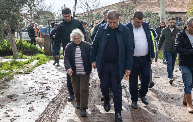 Tugay'dan Seferihisar'da Taşkın Yaşanan Bölgeye Ziyaret