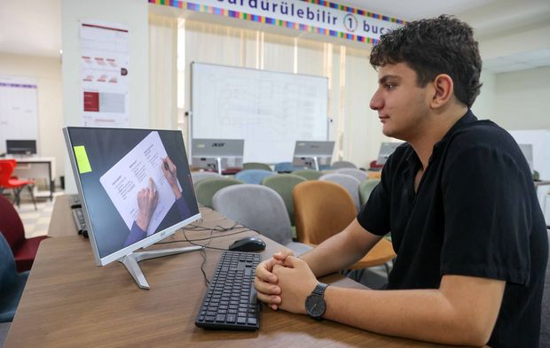 Buca'dan Deprem Bölgesine Eğitim Köprüsü