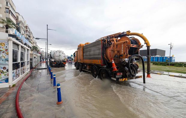 İzmir'deki Taşmaların Nedeni "Bileşik Kaplar" Etkisi