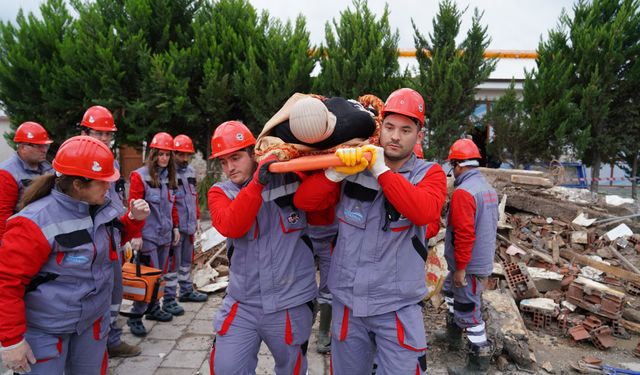 Deprem Tatbikatı Gerçeği Aratmadı