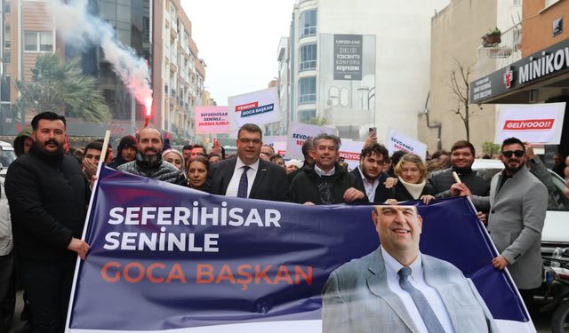 Seferihisarlılar 'Goca Başkanı' Coşkuyla Karşıladı