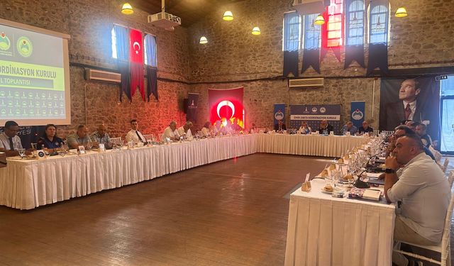 İnciraltı ve Karşıyaka'da 433 Karavan Tahliye Edildi