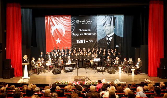 Aydınlılar Ata'ya Saygı Konserinde Buluştu