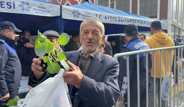 Koçarlılı Vatandaşlara Ata Tohumlarından Üretilen Fideler Dağıtıldı