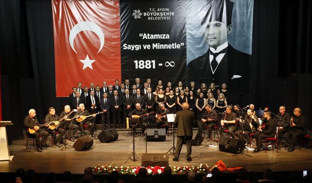 Aydınlılar Atatürk'ü Türkülerle Andı