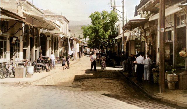 Bornova'da "Taşların Hafızası" Söyleşisi