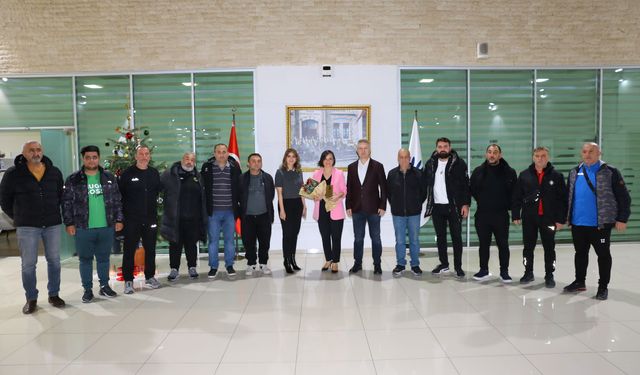 Amatör Spor Kulüplerinden Başkan Kınay'a Teşekkür Ziyareti