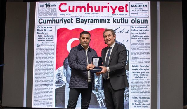 Cumhuriyet'in Kazanımları Kuşadası'nda Anlatıldı