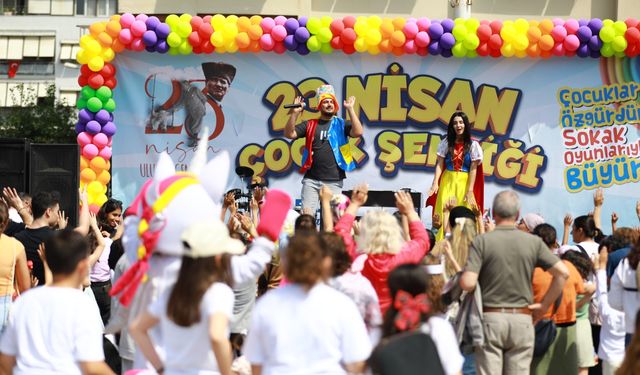 Efes Selçuk'ta 23 Nisan Çocuk Şenliği ile Kutlandı