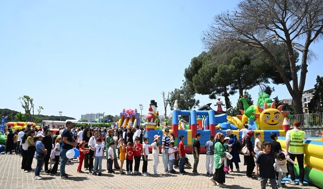 Aydınlı Çocuklar 23 Nisan'ı Şenliklerle Kutladı