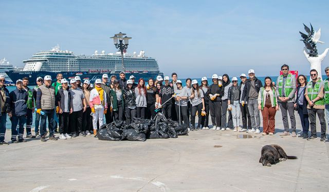 Kuşadası'nda Öğrencilerden Temiz Çevre ve Temiz Gelecek Etkinliği