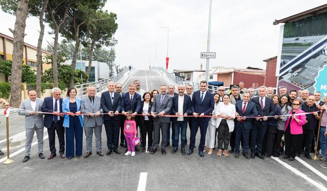 Gaziemir Hava Eğitim Yolu Üst Geçidi Hizmete Açıldı