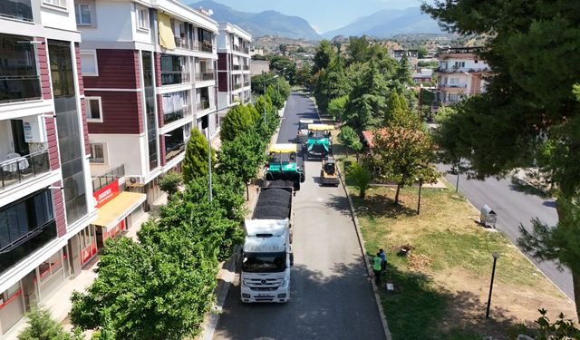 Başkan Çerçioğlu Efeler'in Yollarını Yeniliyor