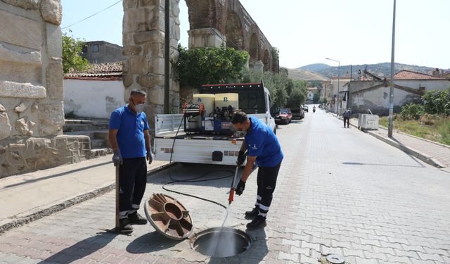 Efes Selçuk'ta Halk Sağlığı İçin İlaçlama Seferberliği