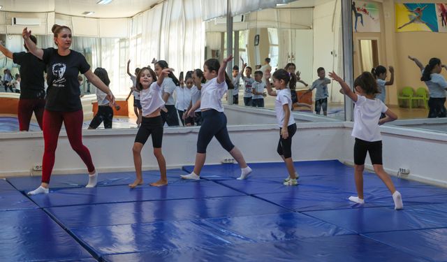 Miniklerin Enerjisi Efeler'i Sarıyor