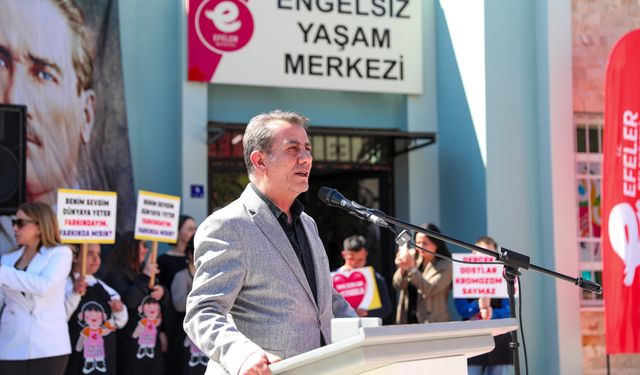 Efeler'de Hizmetin Adı Başkan Yetişkin