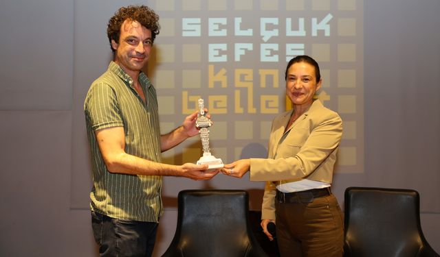 Özgür Mumcu, Efes Selçuklularla Buluştu