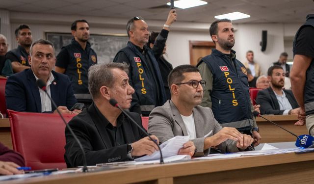 Başkan Günel: "Büyükşehir'in Yükünü Alıyoruz, Asli Görevlerine Odaklansın"