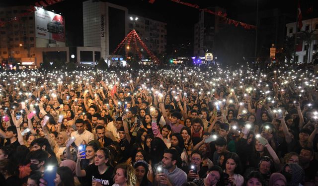 Bornova'da Cumhuriyet Bayramı'na Coşkulu Kutlama