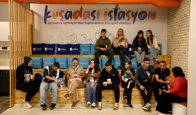 Kuşadası Kardeş Şehirler Gençlik Toplantısı Başladı